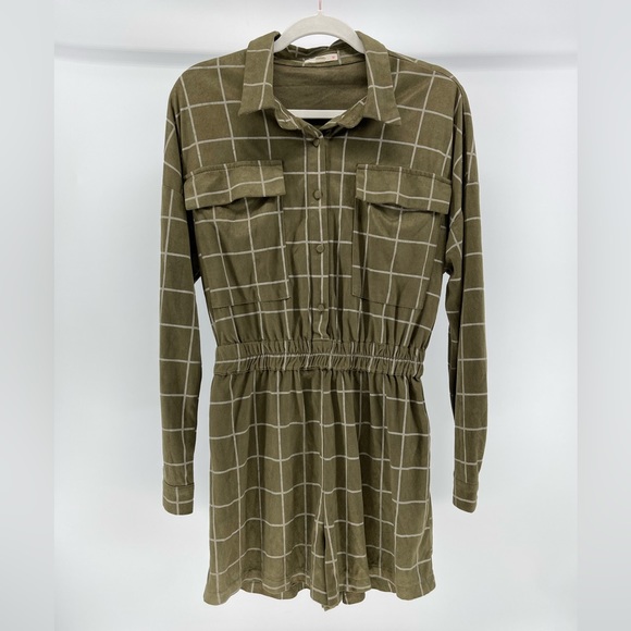 Le Lis Olive Green Plaid Romper, Button Front, Long Sleeves - Picture 2 of 11
